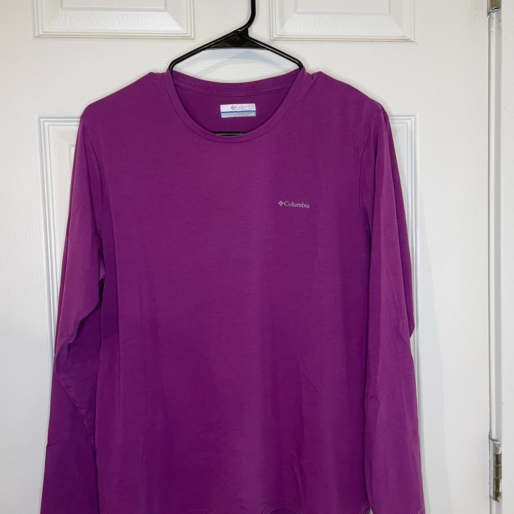 Women’s large Columbia Purple Long Sleeve Shirt